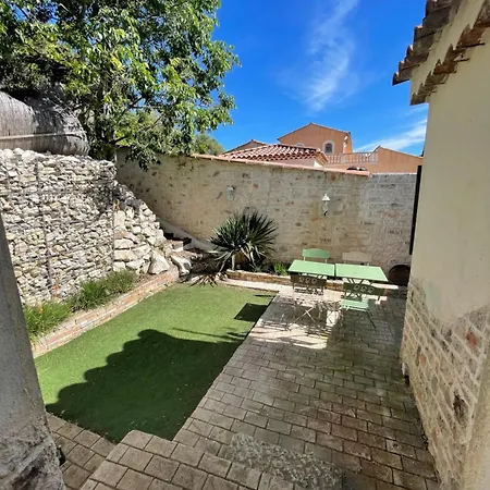 Maisonnette Avec Terrasse Et Patio A Cassis Exterior photo