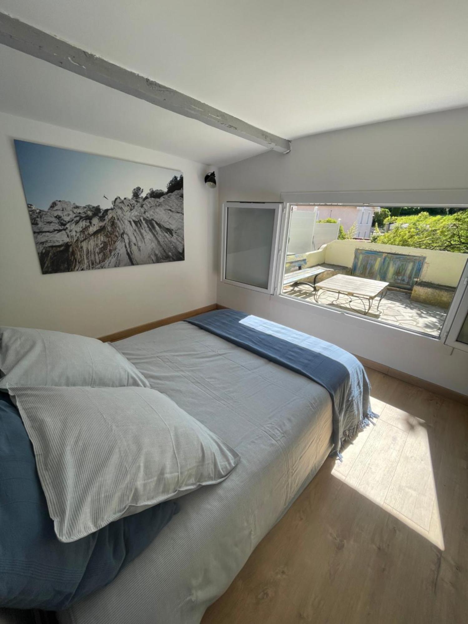 Maisonnette Avec Terrasse Et Patio A * Cassis